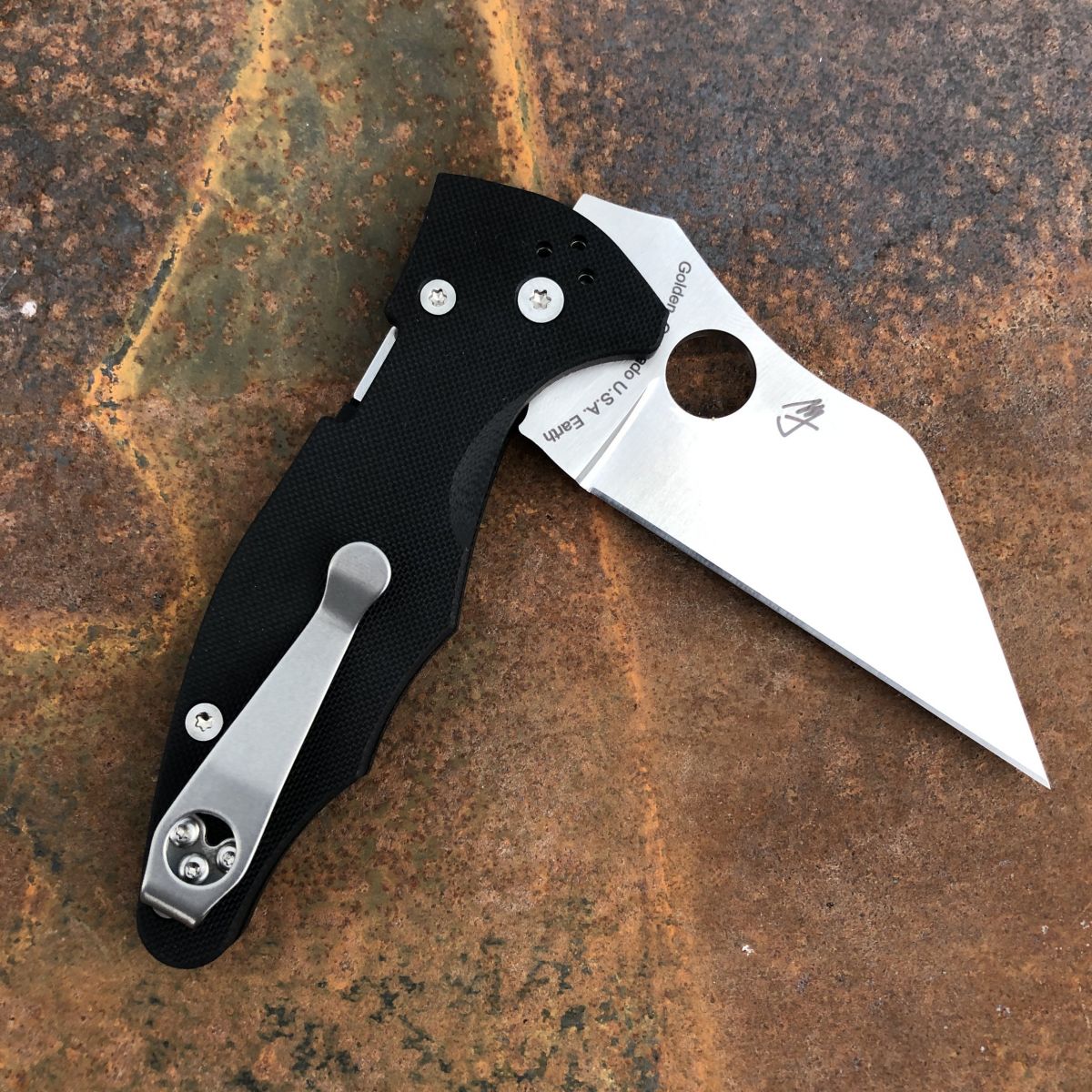Spyderco Yojimbo 2 Black G10 Scales Satin S30V Blade (C85GP2) Deep Spyderco Yojimbo 2 Black G10 Scales Satin S30V Blade (C85GP2) Deep