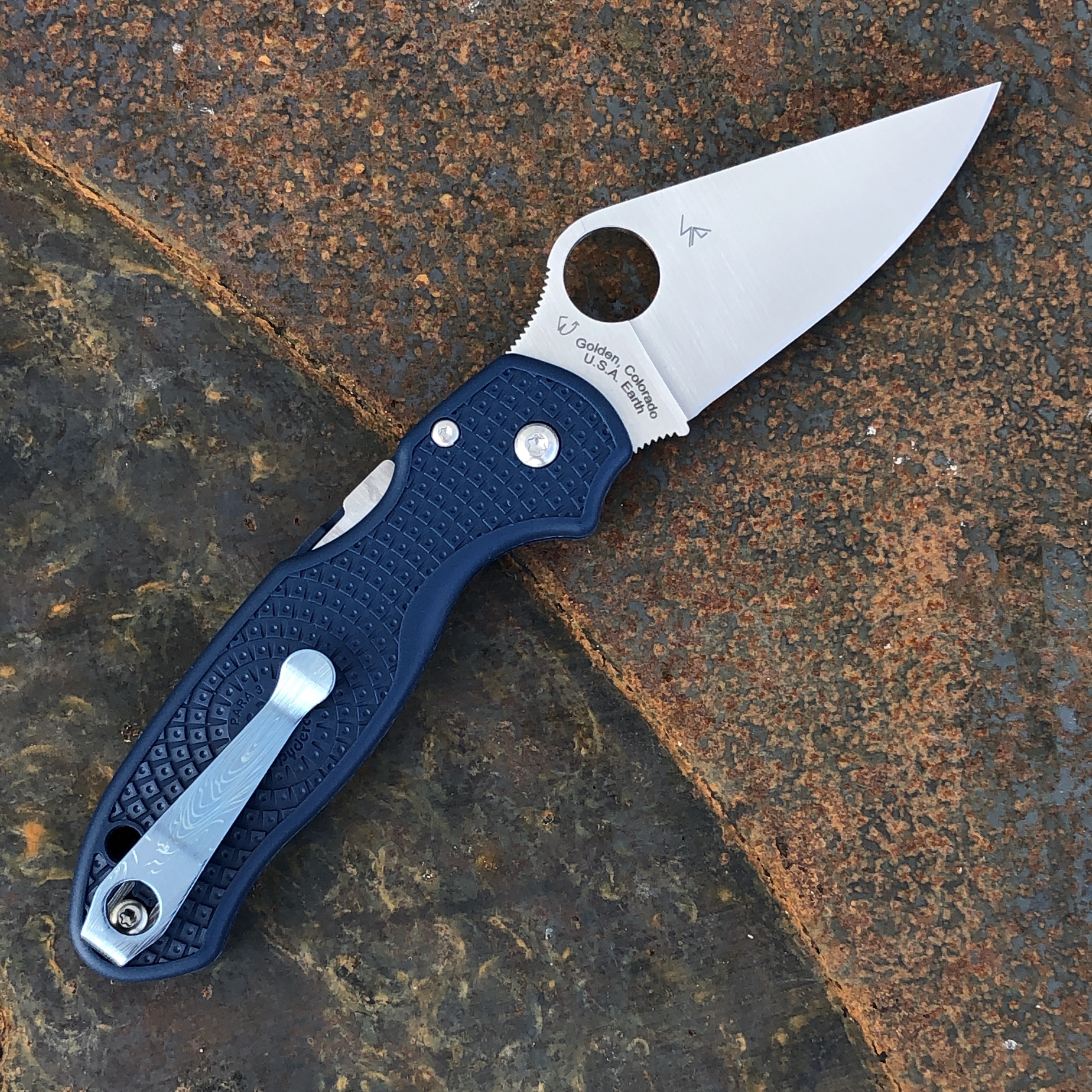 Spyderco Para 3 LW Blue FRN Scales Satin CPM-SPY27 Blade (C223PCBL