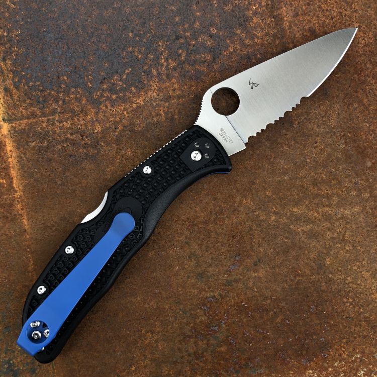 Spyderco Endela Black FRN Thin Blue Line CombinationEdge VG-10 Blue Folding Knife