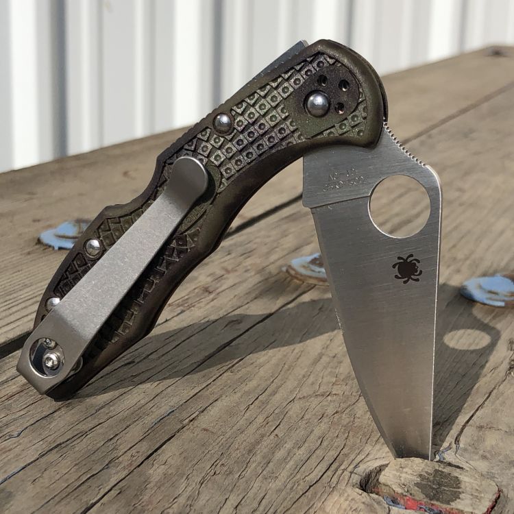 Spyderco Delica 4 Zombie FRN VG-10 Blade Folding Knife