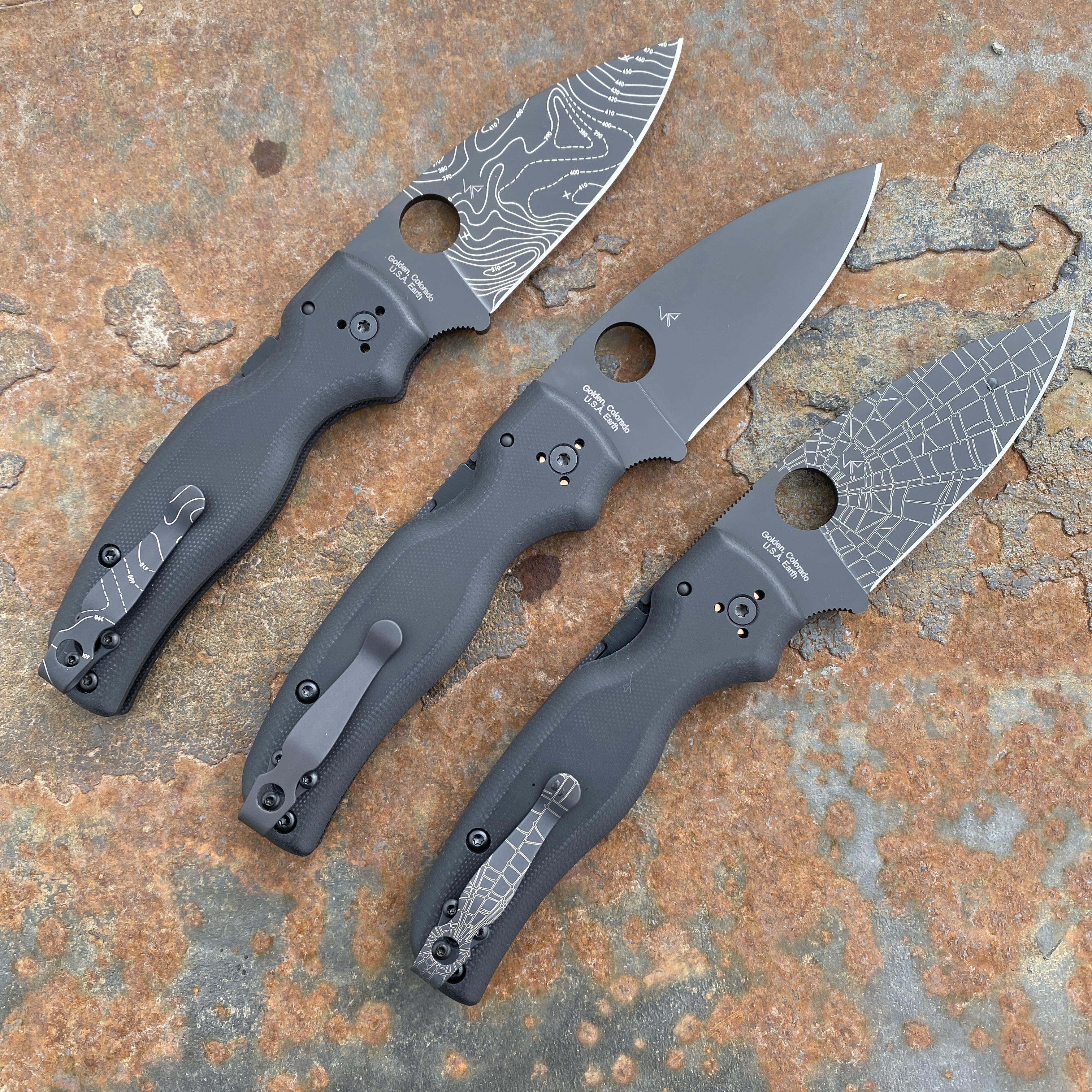 Spyderco Shaman Black G10 Scales Black S30V Blade (C229GPBK) Deep Carry  Titanium Clip
