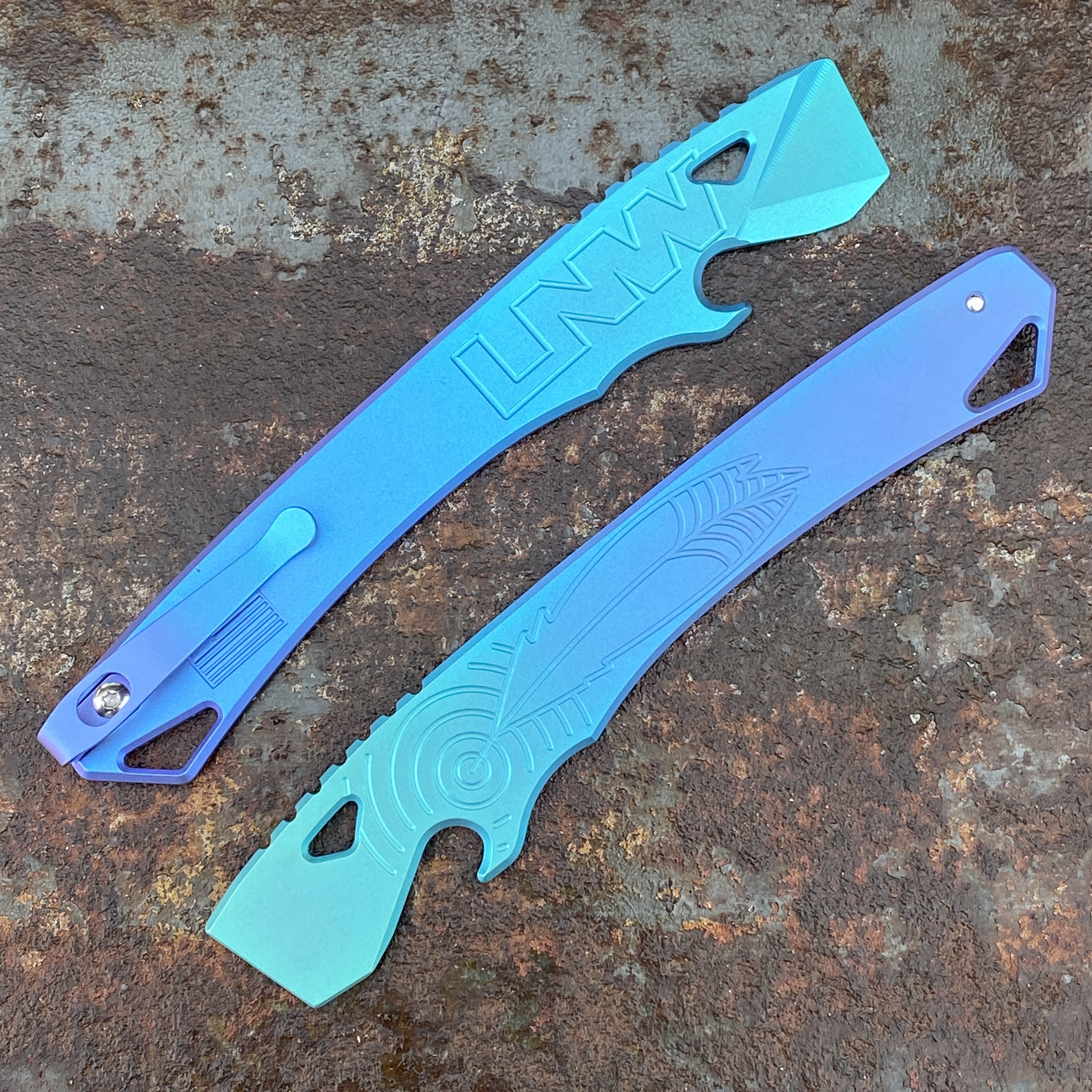 Best Case Scenario XL v1.0 Prybar Pocket Tool Feather Design