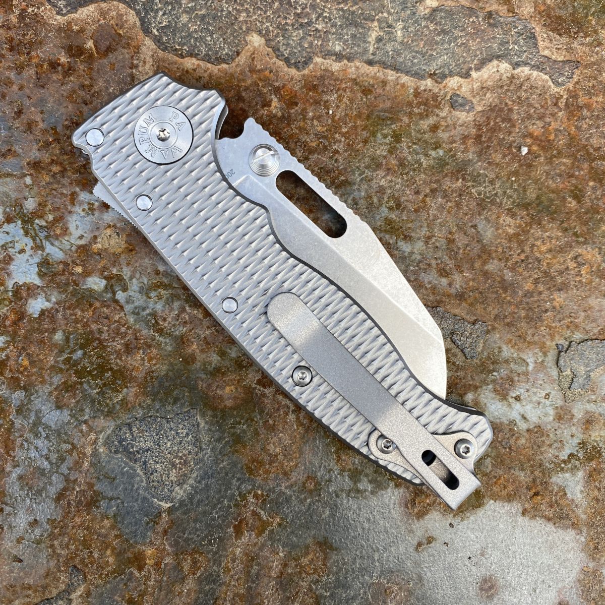 Demko AD20.5 Textured Titanium Scales Stonewashed 20CV Sharks Foot 