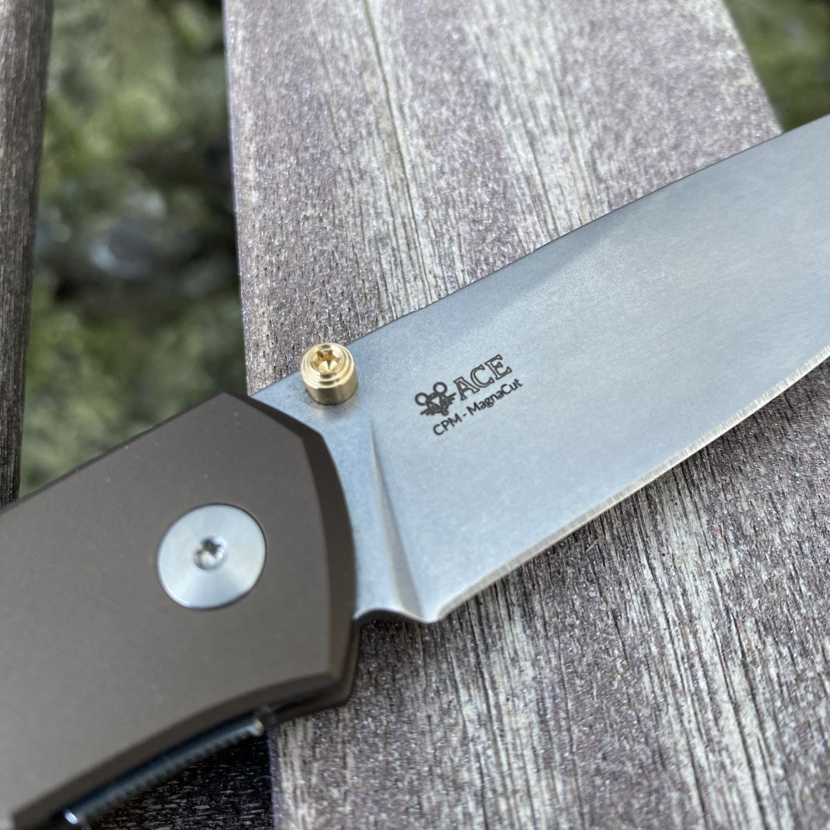 GiantMouse ACE Iona V2 Bronze Aluminum Magnacut Stonewashed Blade