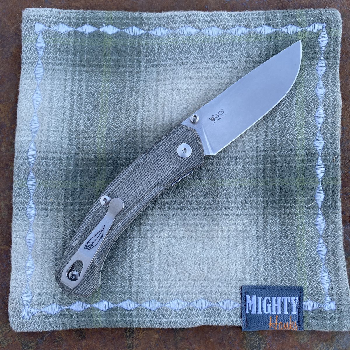GiantMouse ACE Iona V2 Green Canvas Micarta Magnacut Stonewashed