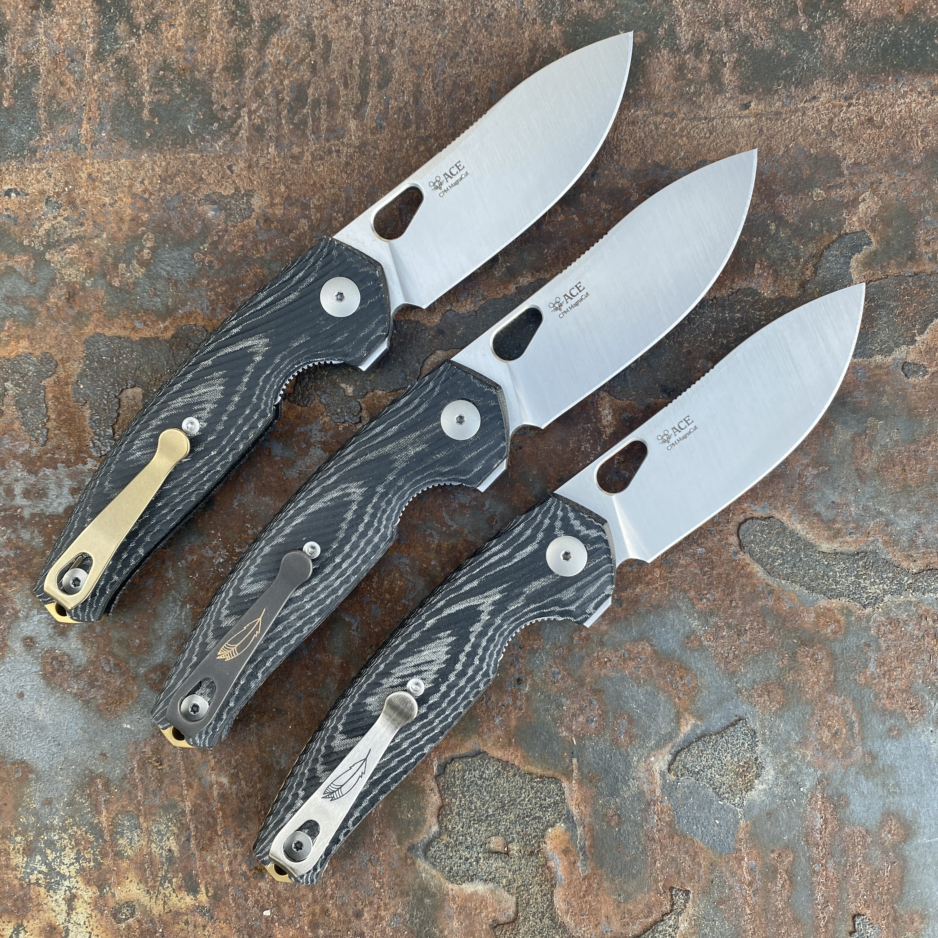 GiantMouse ACE Jagt Black Canvas Micarta Magnacut Satin Blade