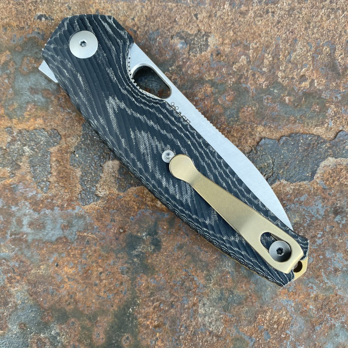 GiantMouse ACE Jagt Black Canvas Micarta Magnacut Satin Blade