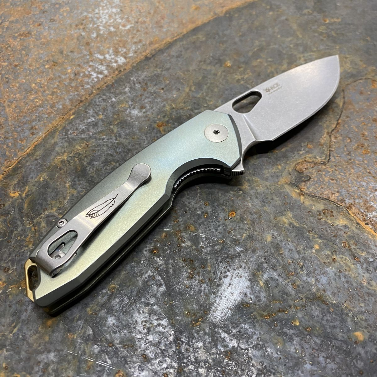 GiantMouse ACE Tribeca Green Titanium Brass Backspacer Stone