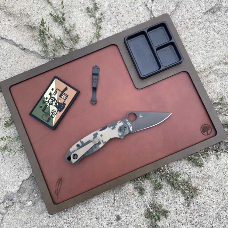 LynchNW Leather Breakdown Pad with Black Aluminum Tray