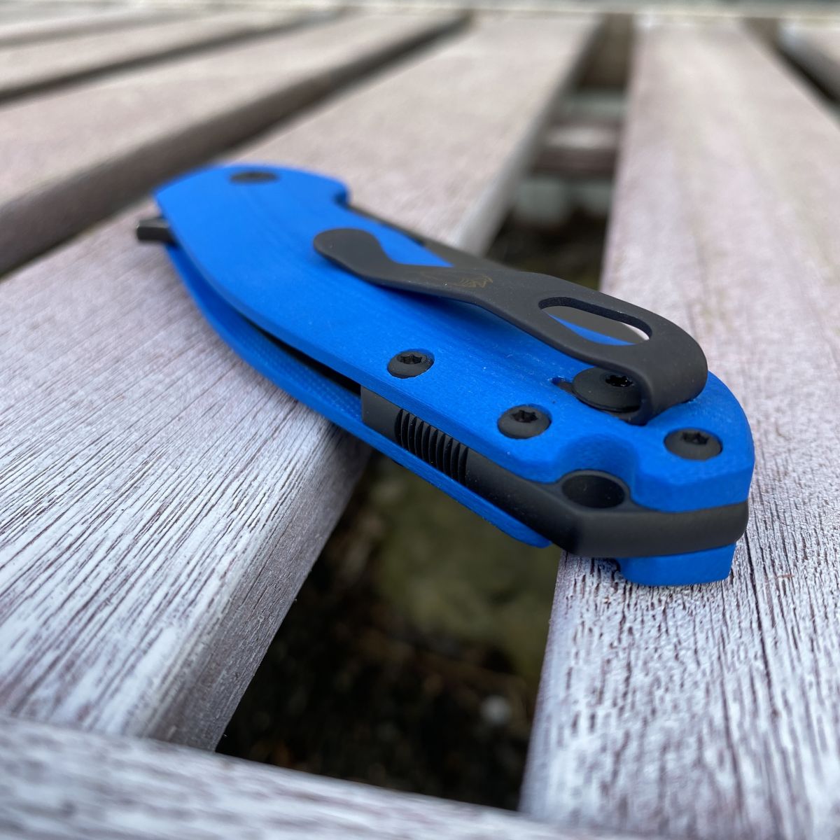 GiantMouse ACE Biblio XL Blue G10 Vanadis PVD Blade (BIBLIO-XL-BLU