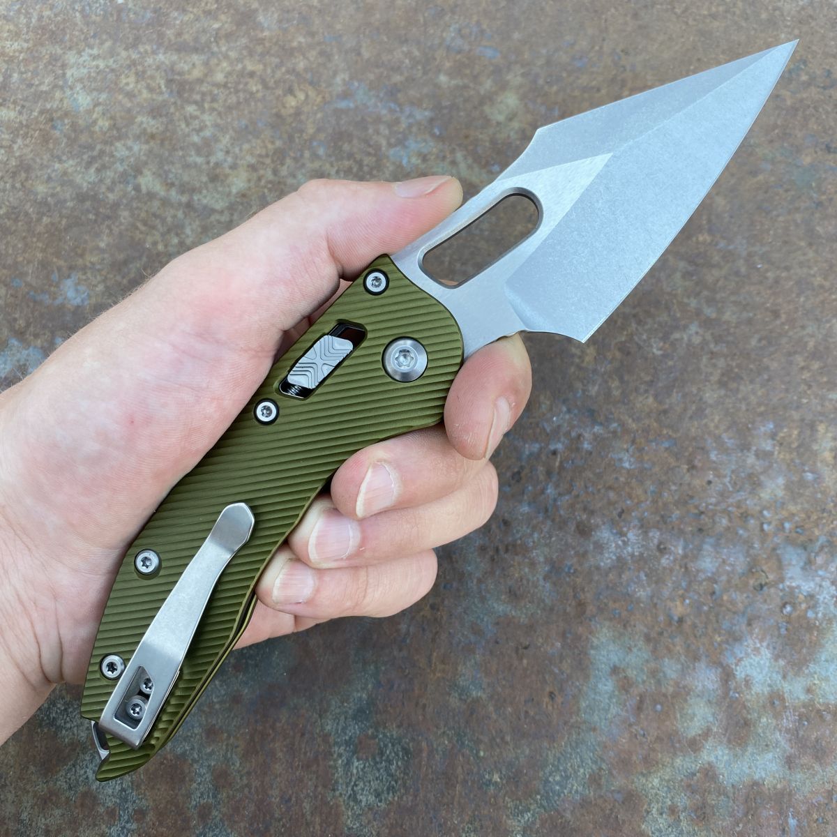 Microtech Stitch Ram-Lok Fluted OD Green Aluminum Stonewash M390