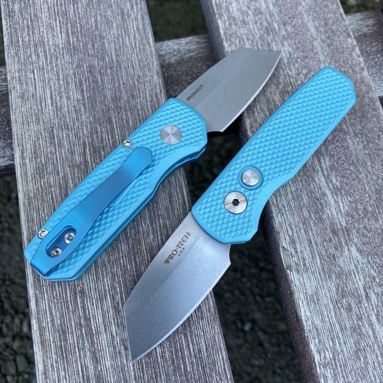 Pro-Tech Runt 5 Tiffany Blue Aluminum Reverse Tanto Stone Magnacut Blade Folding Knife