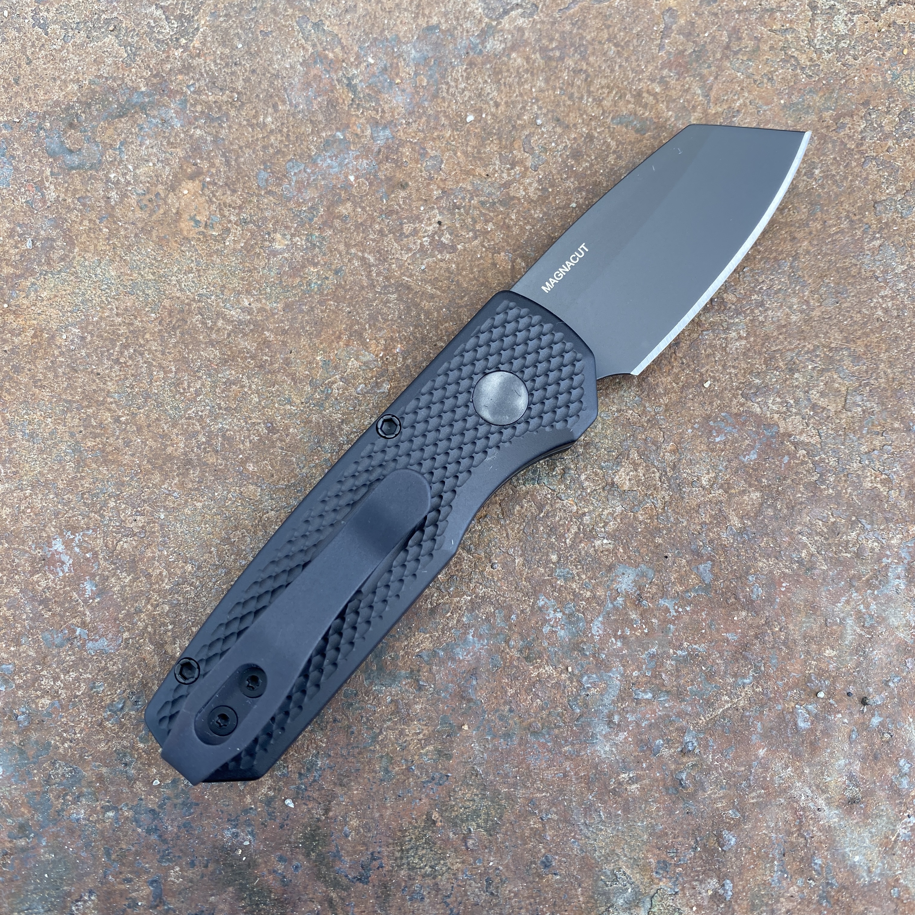 Pro-Tech Runt 5 Auto Textured Black Aluminum REV Tanto DLC