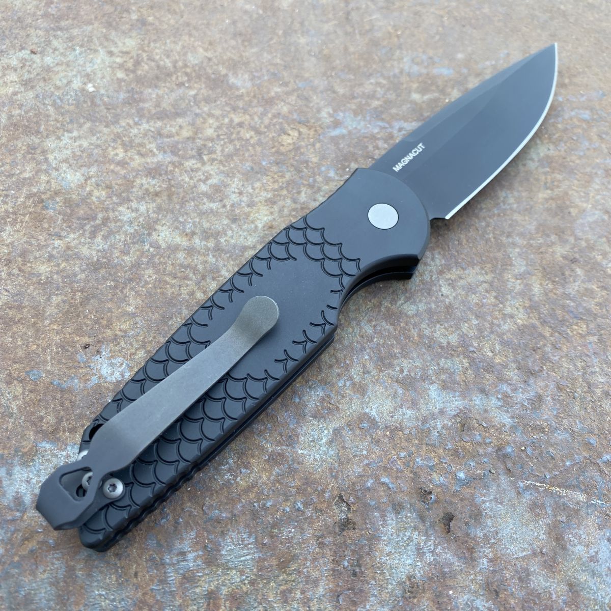 Pro-Tech TR-3 Auto X1 Black Fish Scale Aluminum Black Magnacut