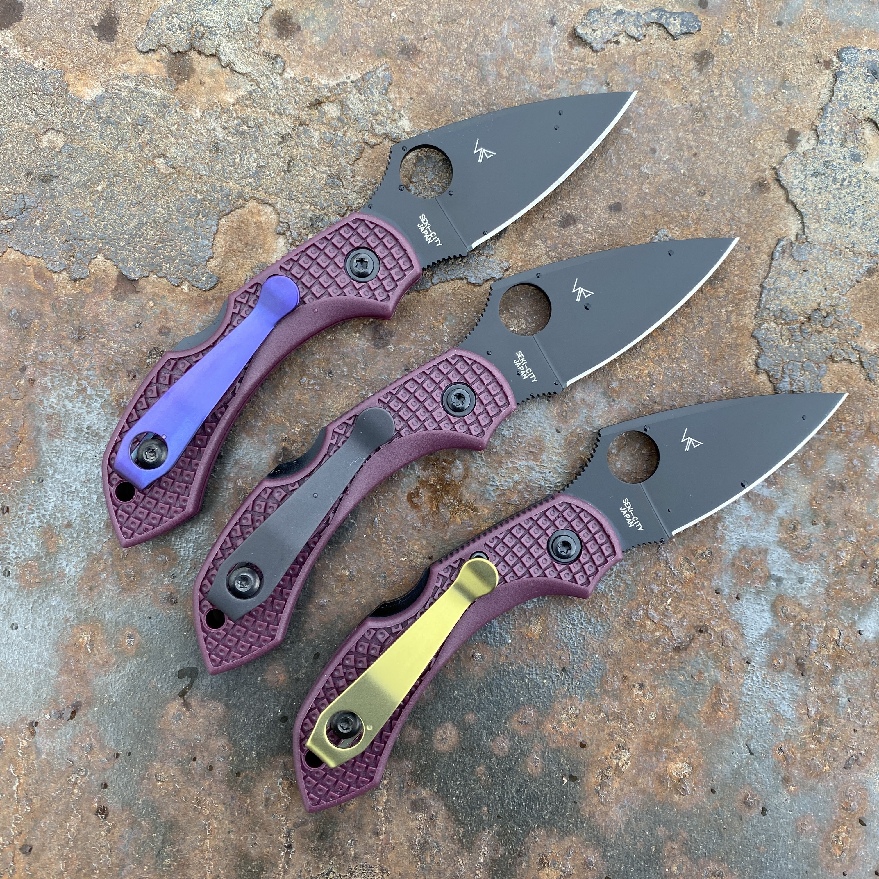 Spyderco Dragonfly 2 Burgundy FRN Black Micro-Melt PD#1 (C28BGBKP2