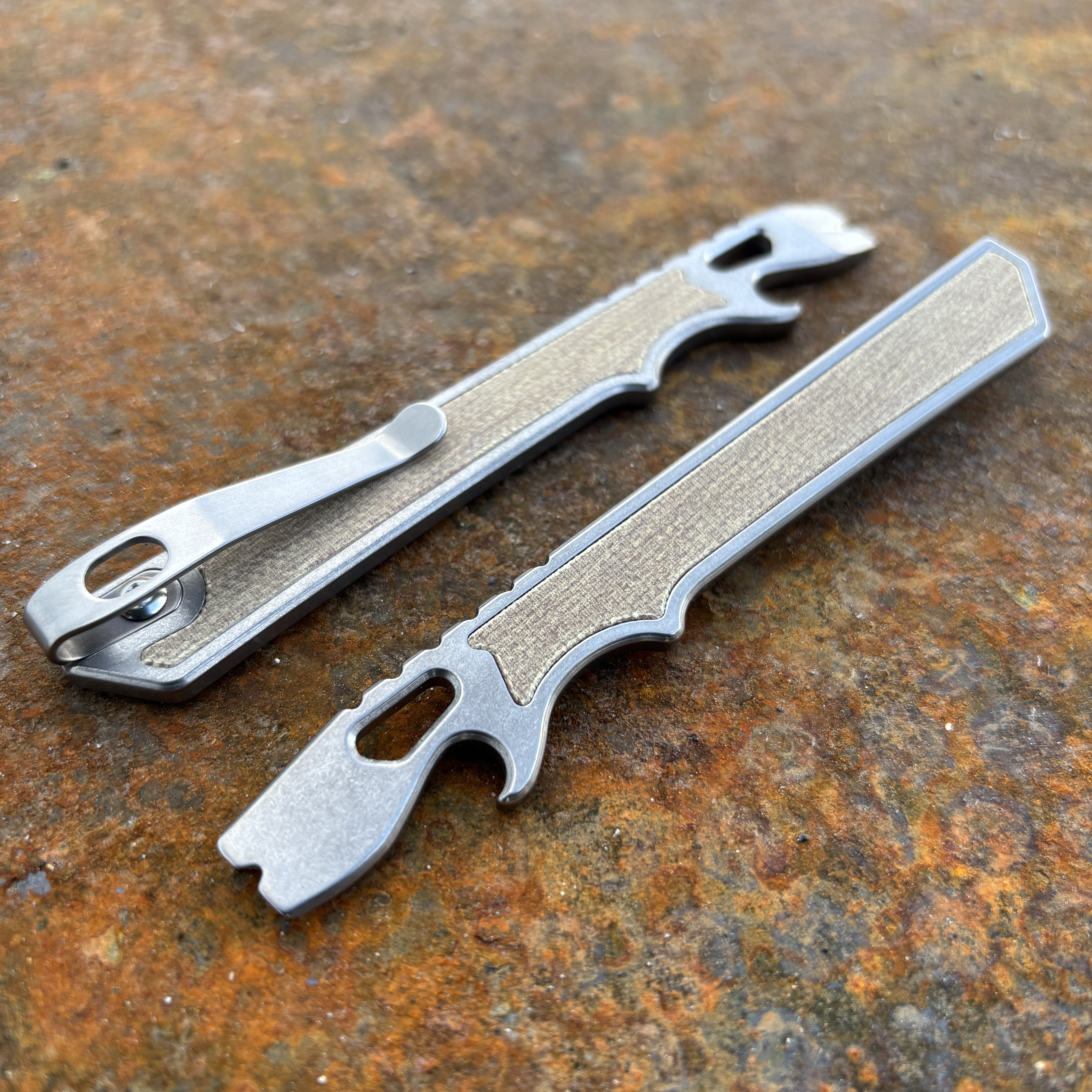 AllAccessPassv4iBrownCanvasMic