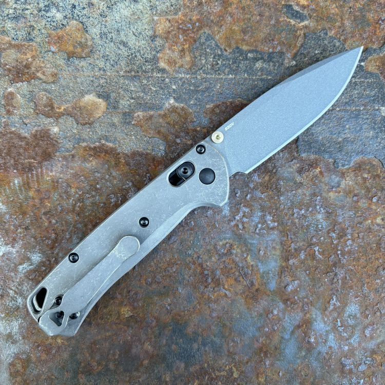 Benchmade Bugout MOD 1 Fallout Plain Titanium Scales Grey S30V MOD Knife