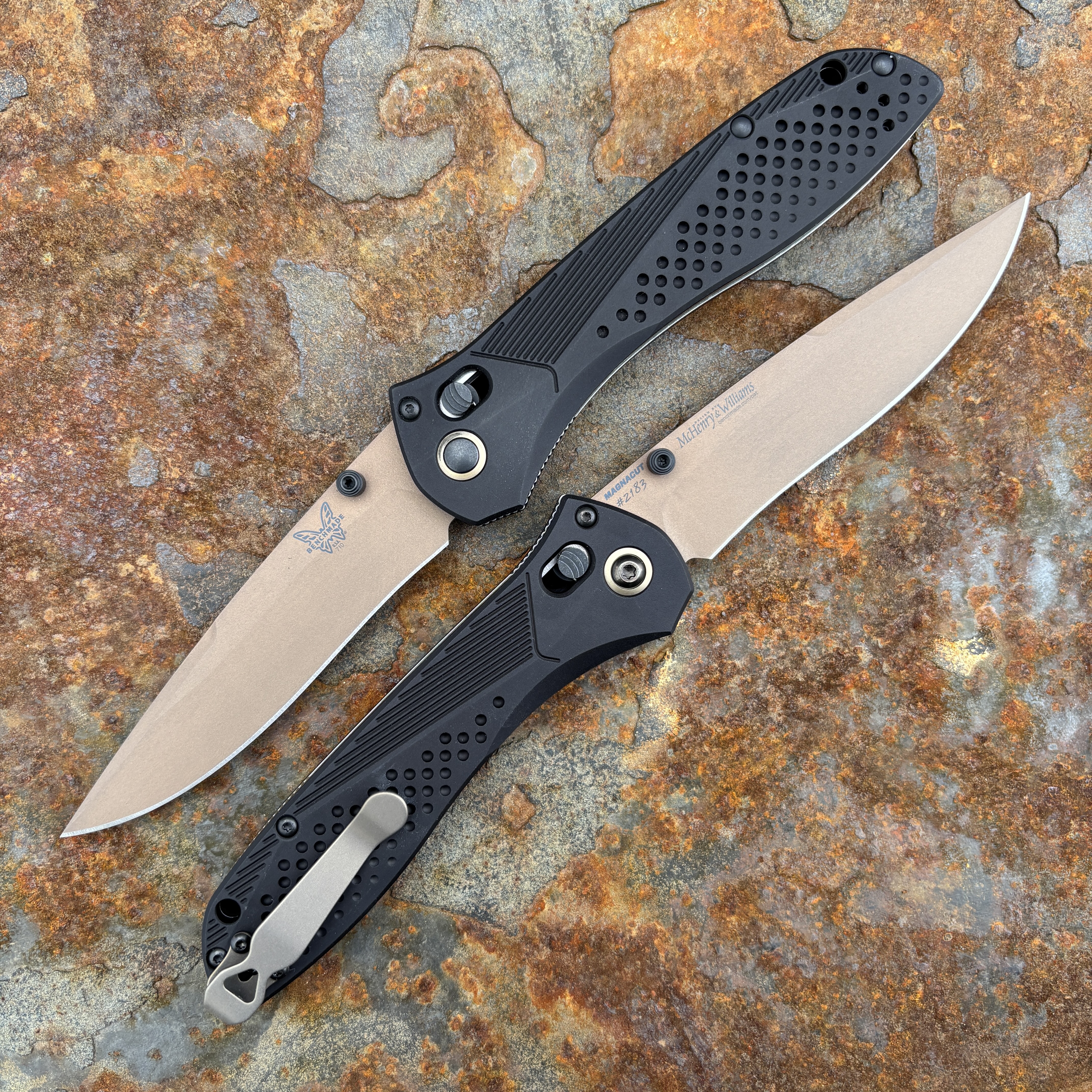 Benchmade Seven | Ten Limited Edition AXIS Black Aluminum FDE PVD