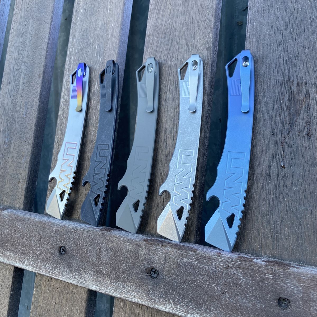 Best Case Scenario XL v1.0 Prybar Pocket Tool Feather Design