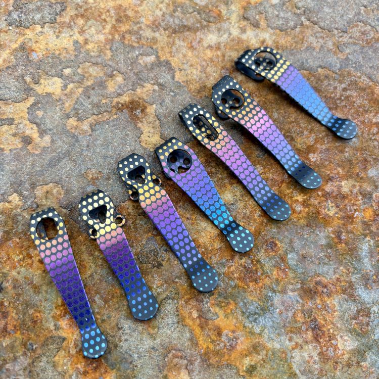 Black Fade Dot Matrix Clip