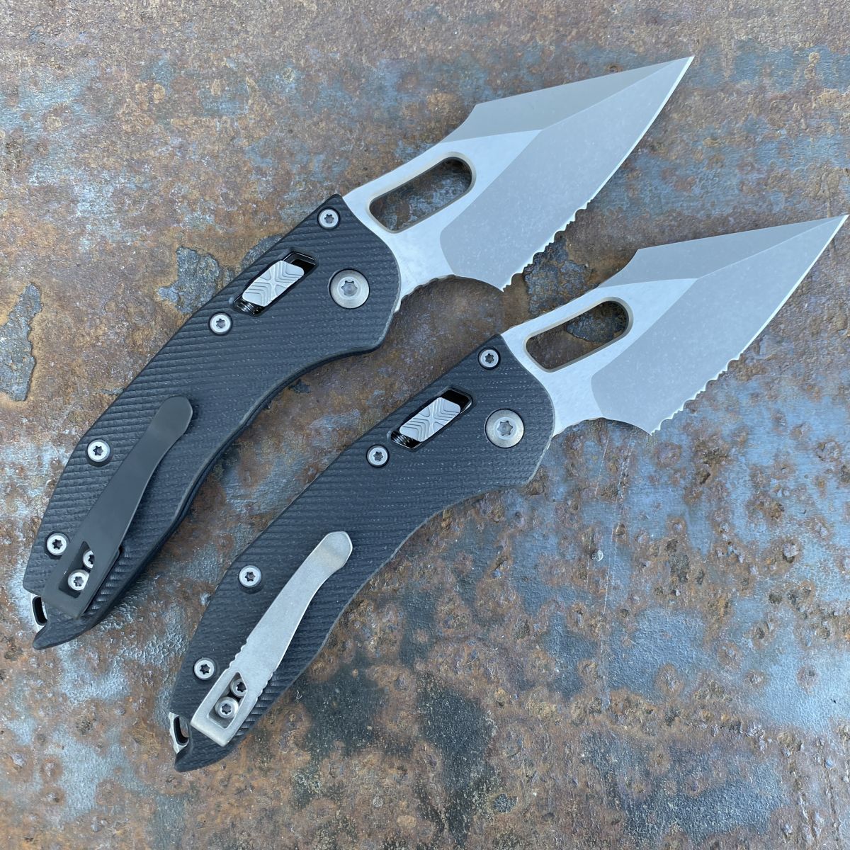 Microtech Stitch Ram-Lok Fluted Black G10 Partial Serrated