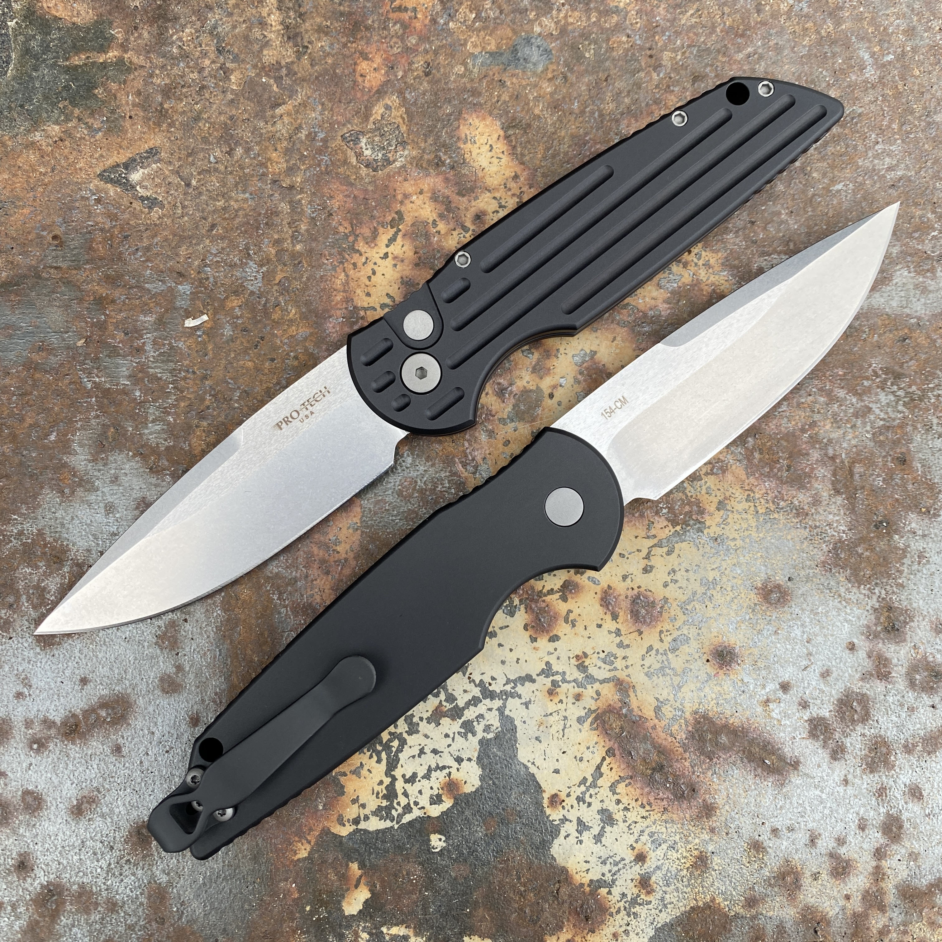 Pro-Tech TR-3 Auto Black Grooved Aluminum Stonewashed 154CM Blade