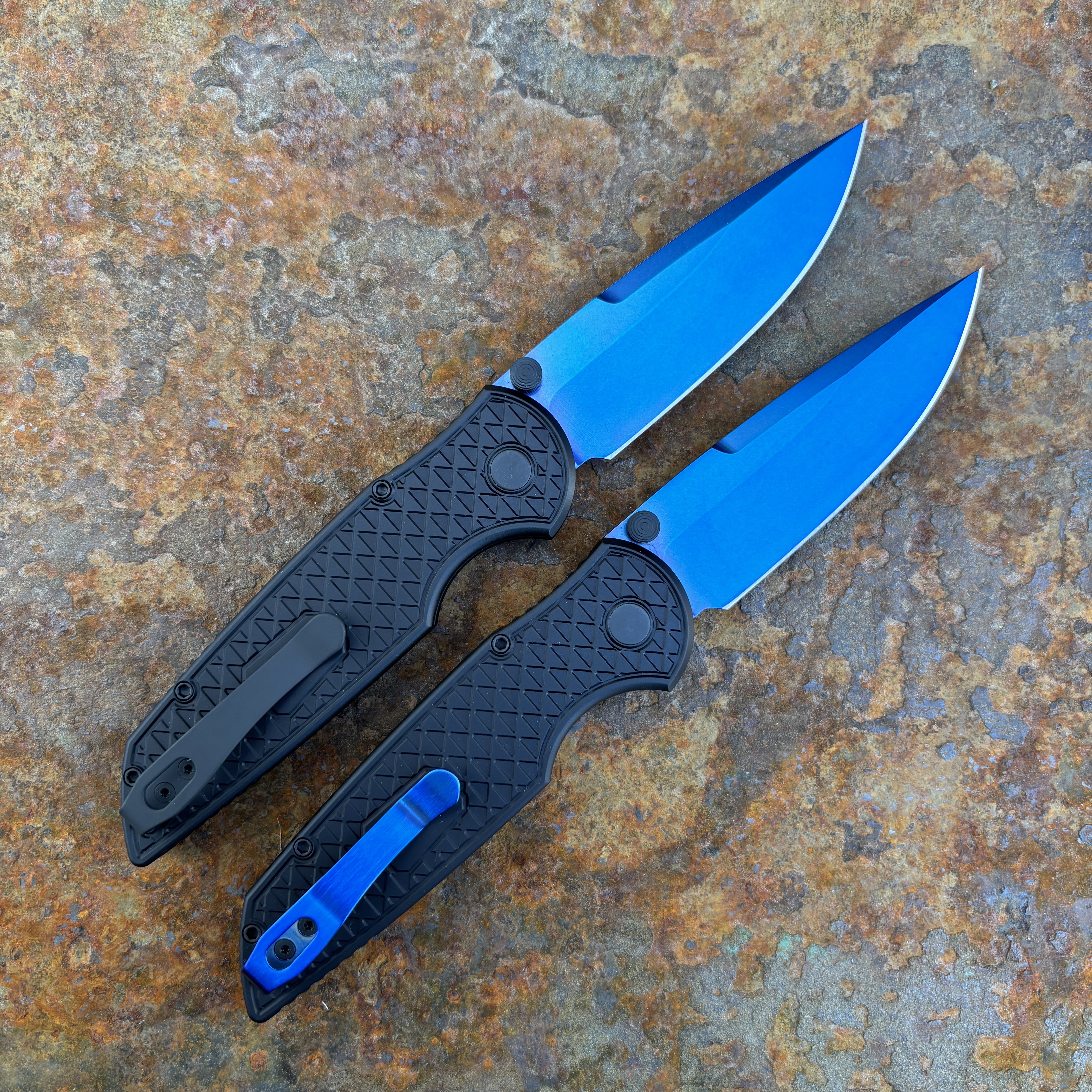 Pro-Tech TR-3 Integrity Relic Black Aluminum Sapphire Blue S35VN