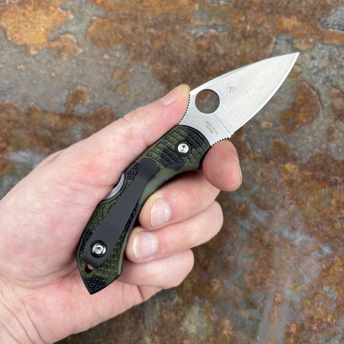 Spyderco Dragonfly 2 Zome Green FRN Satin VG10 (C28ZFPGR2) Deep