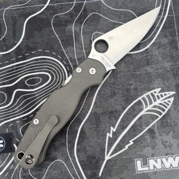 Spyderco Paramilitary 2(PM2) Sandwashed Samurai Titanium Scales Satin S45V MOD Knife