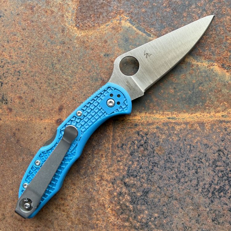 Spyderco Delica 4 Blue FRN VG-10 Blade Folding Knife