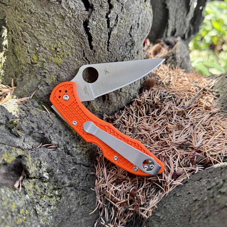 Spyderco Delica 4 Orange FRN VG-10 Blade Folding Knife