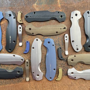 Spyderco Para 3 Contoured Titanium Scale Kit
