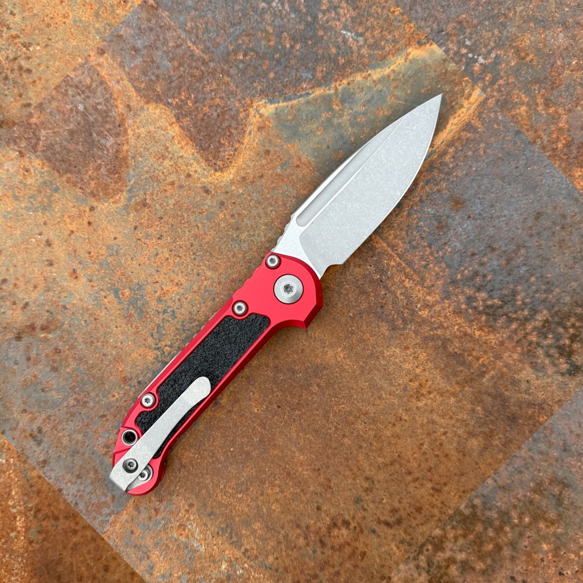 Microtech LUDT Gen III Auto Red Aluminum Apocalyptic M390MK Blade